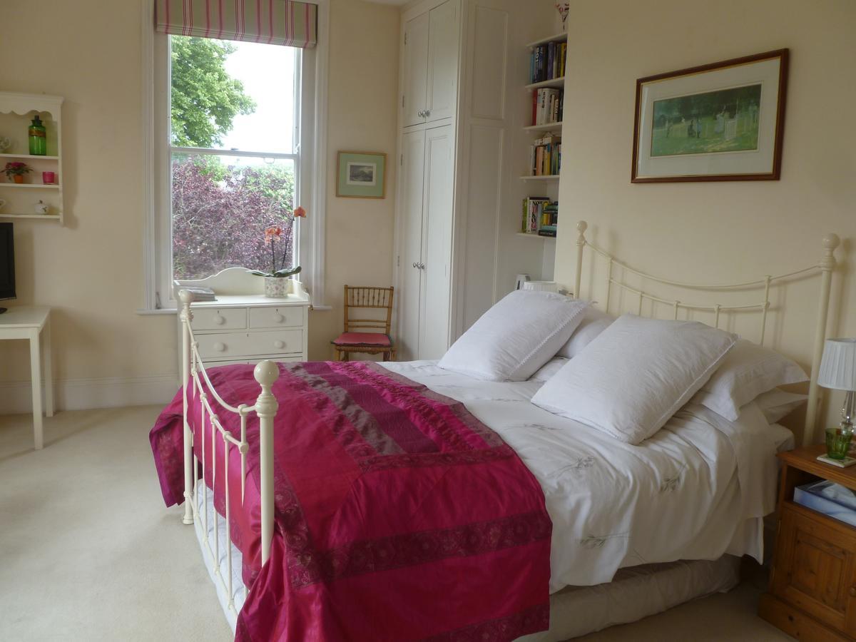 Laurel House Bed and Breakfast Cheltenham Exteriör bild